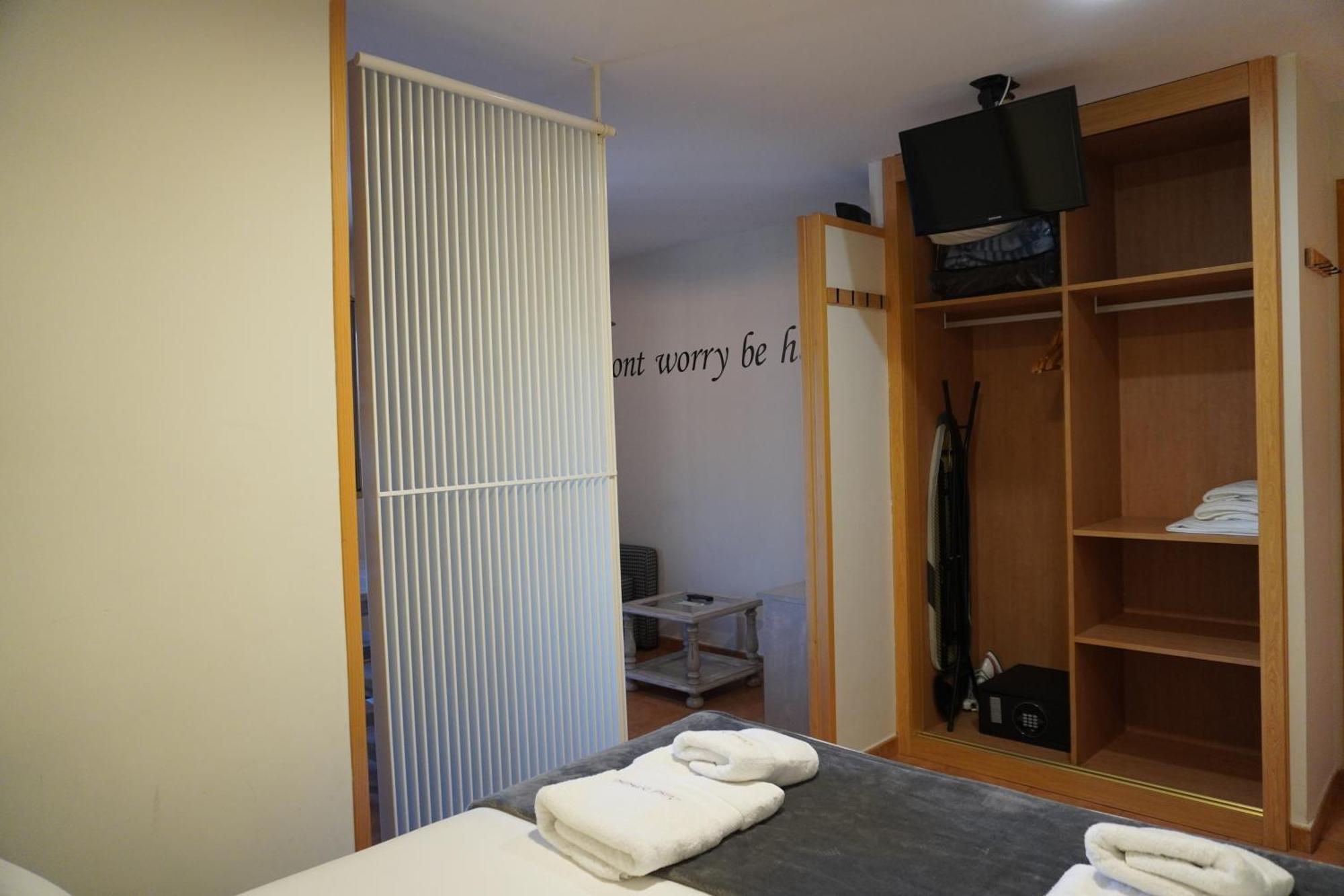 Apartamentos Casa Domenc Aren 外观 照片